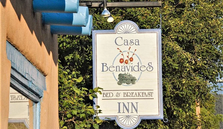 Casa De Benavides sign