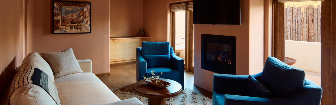 Casa De Benavides sign